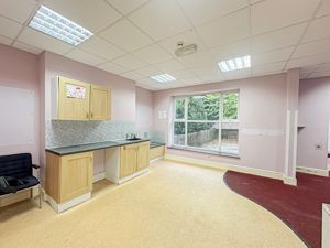 Photo 25- click for photo gallery